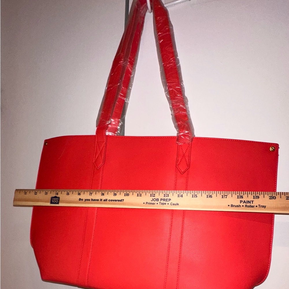 Thirty-One Signature Tote. Pattern Coastal Red - Picture 11 of 15